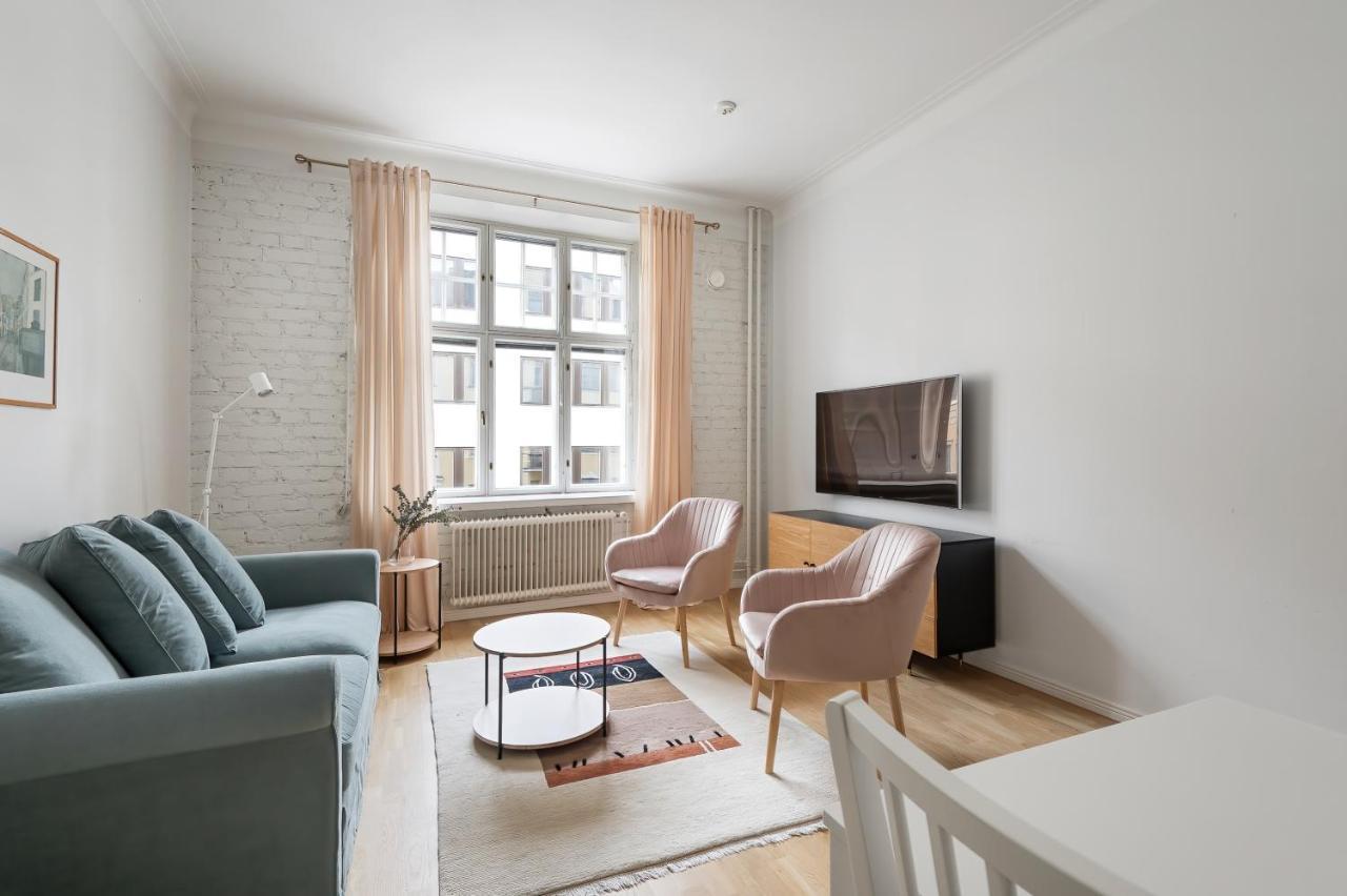 Wehost Fabulous 2Br In Prestigious Punavuori @Iso Roobertinkatu 26 헬싱키 외부 사진